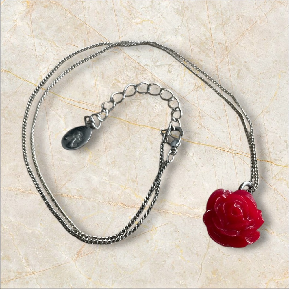 Rose Pendent Necklace
